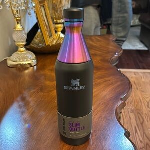 Stanley Black Bottle with Iridescent Purple-Pink Top